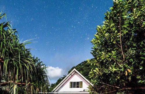 Teahupoo House | Tenape Sunset