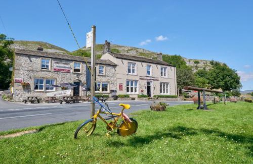Kilnsey Hotel | Tennant Arms Hotel