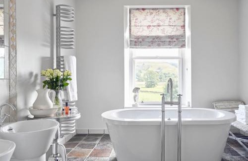 Kilnsey Hotel | Tennant Arms Hotel