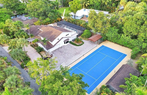 Fort Lauderdale House | Tennis 2House 10BR Estate Pool/Cinema/Gameroom