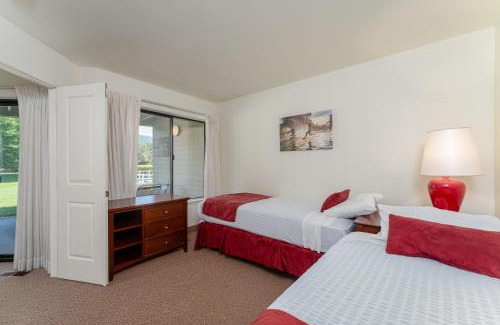 Wapato Point Apartment | Tennis Village at Wapato Point Resort