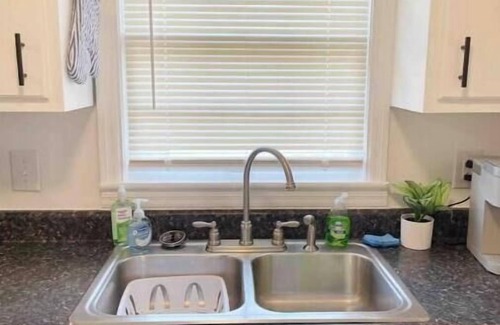 Decatur House | Tennyson House-3 bedrooms of convenience and ease