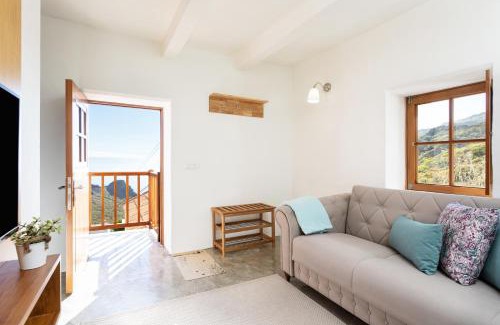 Los Carrizales Ski Chalet | TenoHomes The Sunset Escape in Carrizales, Masca