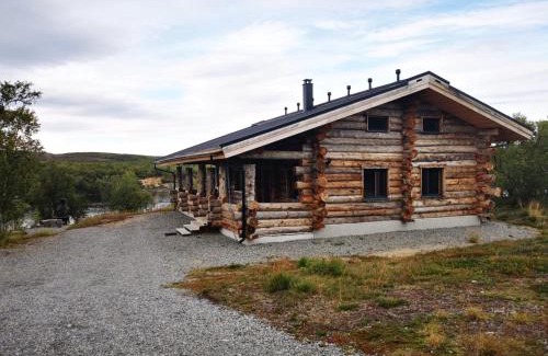 Utsjoki Villa | Tenon Temppeli - Tilava huvila Lapissa