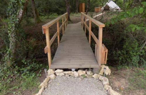 Salles-en-Toulon Other | Tente familiale au bord de l'eau