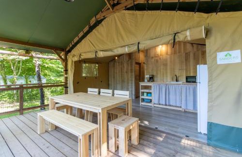 Saint-Martial-de-Nabirat Other | Tente Lodge 8 personnes