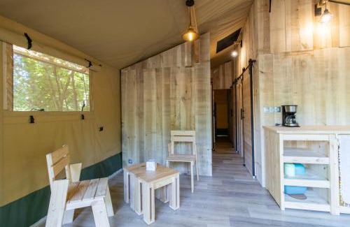 Saint-Martial-de-Nabirat Other | Tente Lodge 8 personnes