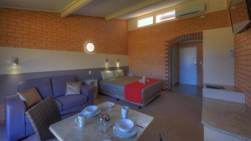 Tenterfield Hotel | Tenterfield Motor Inn