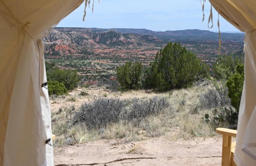 Armstrong RV Rental | Tentrr Signature Site - Canyon's Edge Retreat