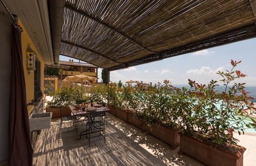 Capraia e Limite House | Tenuta Di Castra