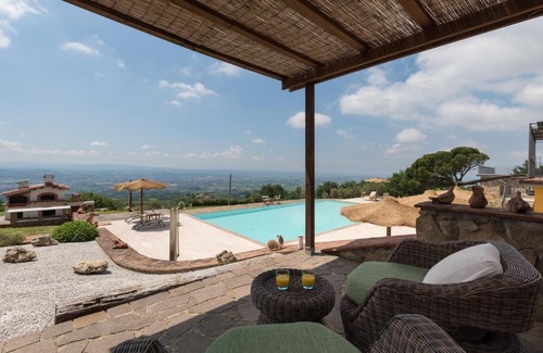 Capraia e Limite House | Tenuta Di Castra