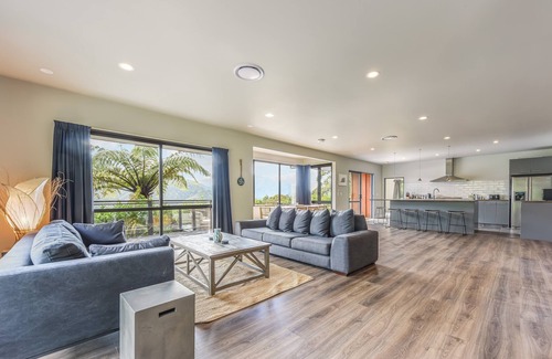 Havelock House | Tepuia Daze - Havelock Holiday Home