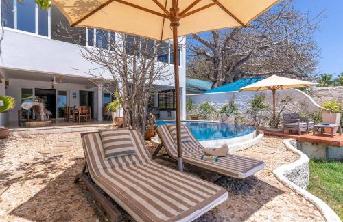 Diani Beach Apartment | Tequila Sunrise Pool Cabana-Diani Beach