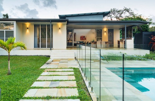 Wongaling Beach House | TERANGA at Mission Beach - direct beach access