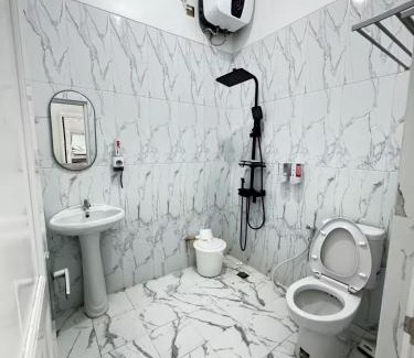 Bandung Villa | Teras Luhur Villa dengan Jacuzzi