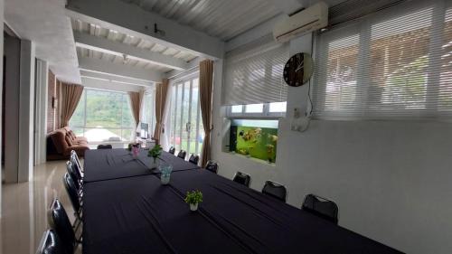 Bandung Villa | Teras Luhur Villa dengan Infinity Pool