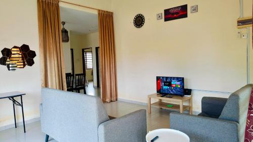 Kampung Bukit Rangin House | Teratak Anies Semi-D Bypass Homestay Kuantan