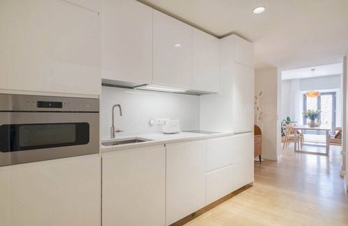 Centro Apartment | Teresa - stunning apartment for 4 people in Malaga city centre by Solaga