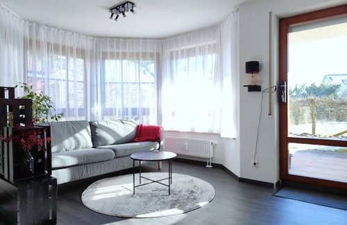 Steinenbronn Apartment | Terminal Design Apartments - Terrasse & Waiputv