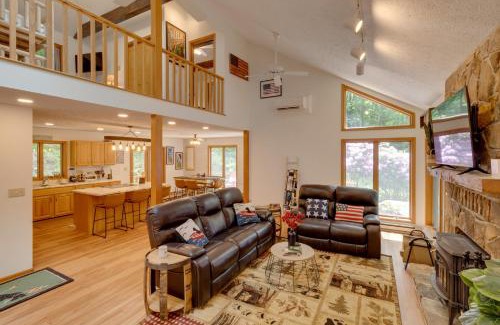 Alpine Lake House | Terra Alta Vacation Rental Walk to Alpine Lake!