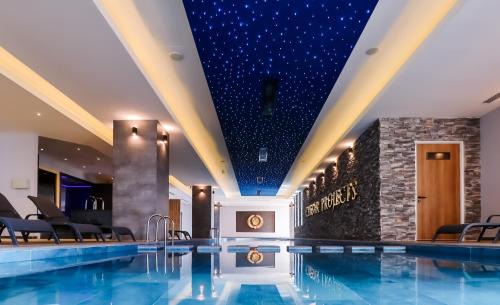 Gastria Apartment | Terra Apartments in Caesar Blue Resort, Fixed Lunch till 3pm, Gym, Heated pool, Sauna, Kids club