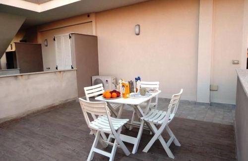 Lu Bagnu Apartment | Terrace and comfort by the sea