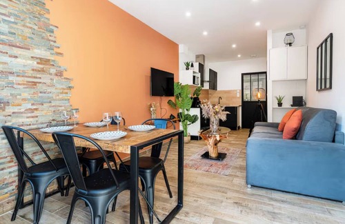 8th Arrondissement Apartment | Terrace and SPA in the heart of Monplaisir!