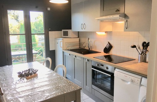 Chartres Apartment | Terrace apartment with garage center of Chartres