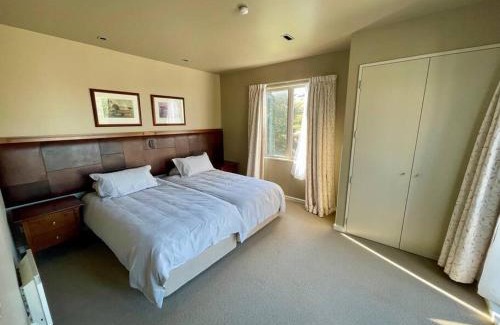 Windwhistle Apartment | Terrace Downs 2 Bedroom Apartment