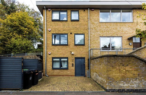 Harringay Apartment | Terrace Fast Wifi Parking