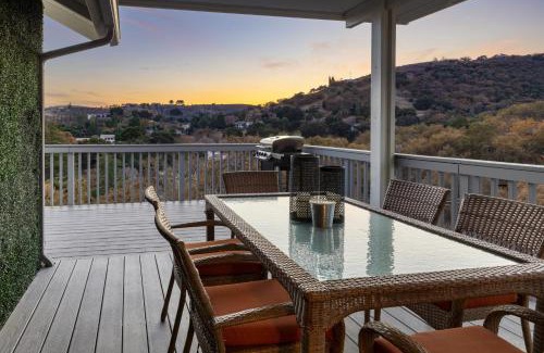 Paso Robles House | Terrace Hill Modern Paso Robles Escape Near Wineries Dining and Hot Springs