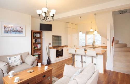 Dartmouth Cottage | Terraced Cottage In The Centre Of Picturesque Dartmouth, South Devon, England