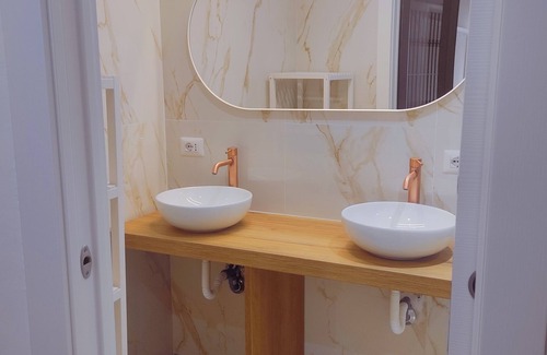 Old Town Apartment | Terraces in the court (house in the center of Bari) CIS: BA07200691000006853