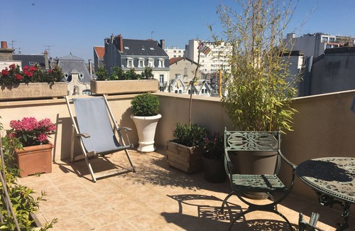 Centre Erlon Apartment | Terraces over Place Drouet d'Erlon