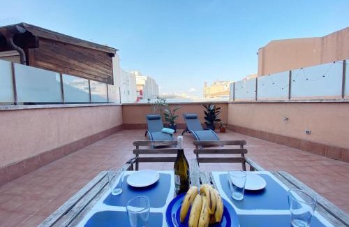Sants-Montjuic Apartment | Terracotta terrace