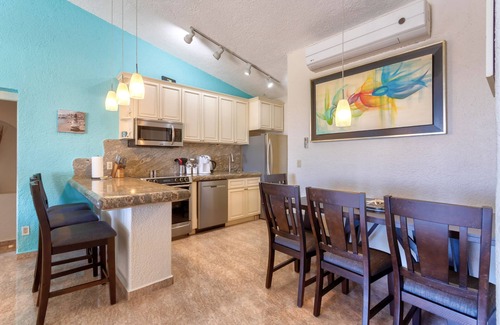 Marina Condo | Terrasol Resort-Sleeps 10, 4 bed/3 bath Beachfront Walk to Marina, Downtown