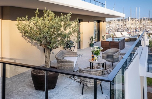 Saint-Mandrier-sur-Mer Apartment | Terrasse DE LA MER - Superbe Appartement Bord de mer