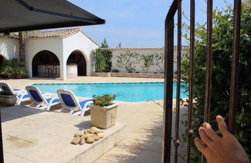 Perols Apartment | Terrasses 300 m2, Pool House 60 m2, Piscine au sel et son Jardinet Pour ce T2