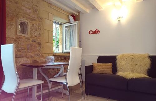 Castelnaud-la-Chapelle House | TERRE d'HISTOIRE - Baignade - Canoë - Piste cyclable à 100 m