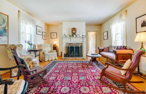 Midlothian House | Terre Haute Manor Farmhouse with Gardens and Deck!