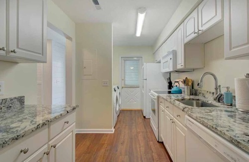 Saint Simons Island Condo | Terrific 2-bedroom condo with AC in St. Simons Island