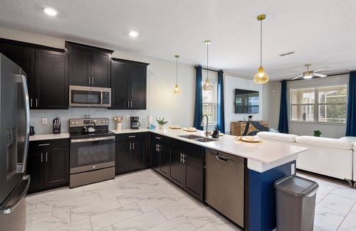 Four Corners House | 🥇Terrific 7bd villa near Disney (CG1150)