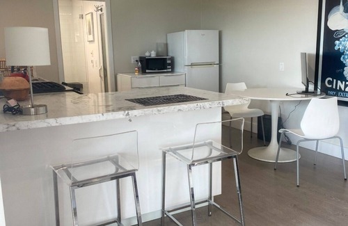 Greenbrae Apartment | Terrific apartment in Larkspur with stunning view & modern amenities