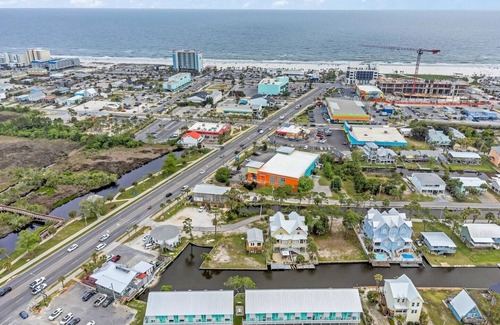 Gulf Shores Condo | Terrific Canal Front Condo and a short walk to Hangout and Beach