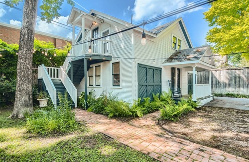Old East Dallas House | Terrific Casita 2 : Prime Location in Vibrant Dallas