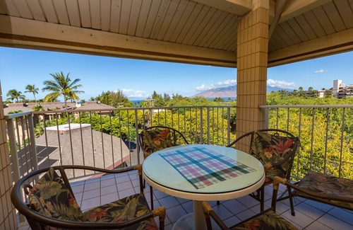 Kihei Condo | Terrific Ocean View Penthouse Suite!