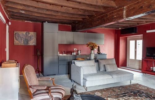 Historic Centre Apartment | Terrific Retreat: a cozy, central flat steps from everything!
