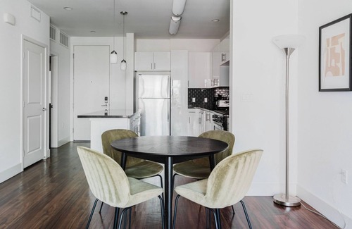 Renaissance Apartment | Terrific San Jose 1BR w/Gym, Pool & Spa, nr Restaurants