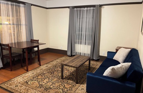 Grand Lake House | Terrific spacious 1-bedroom unit near Piedmont and Lake Merritt