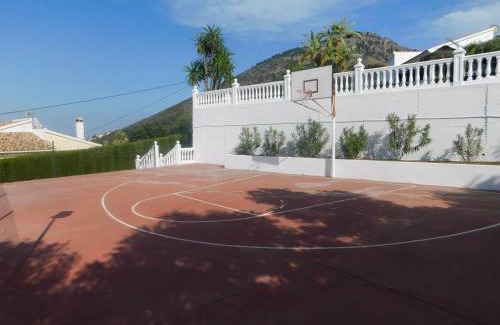 Alhaurin de la Torre Villa | TESS Villa Fleury